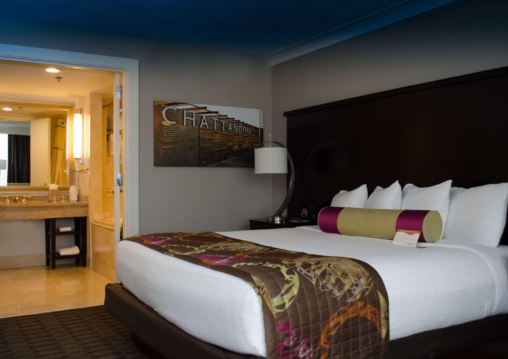 The Chattanoogan Hotel, Curio Collection By Hilton Exterior foto